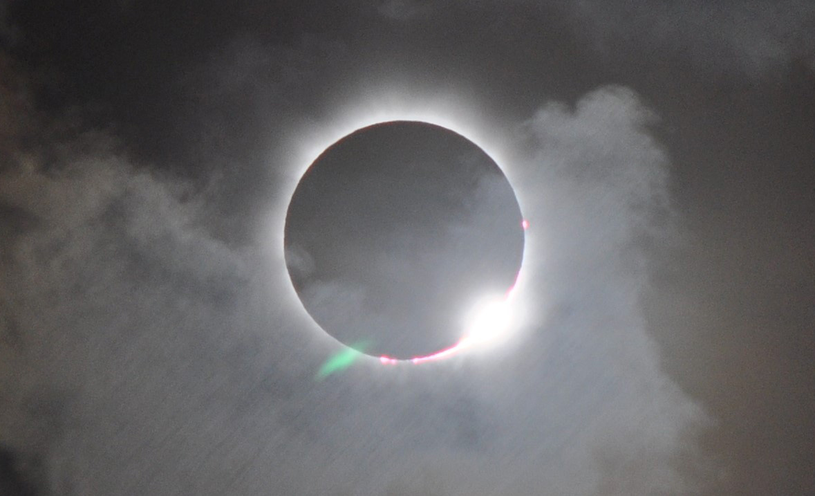 Cómo ver y grabar el eclipse total del lunes