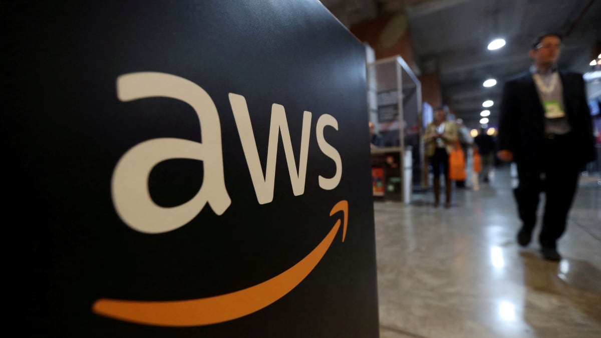 Amazon ofrece créditos gratuitos para que las empresas emergentes utilicen modelos de inteligencia artificial, incluido Anthropic
