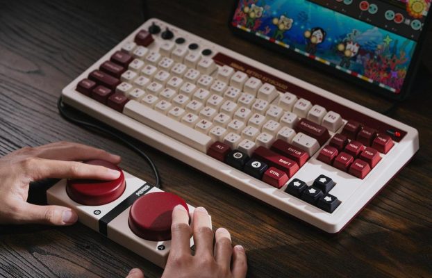 El teclado mecánico retro estilo Nintendo de 8BitDo alcanza un nuevo mínimo de $ 70 en Woot