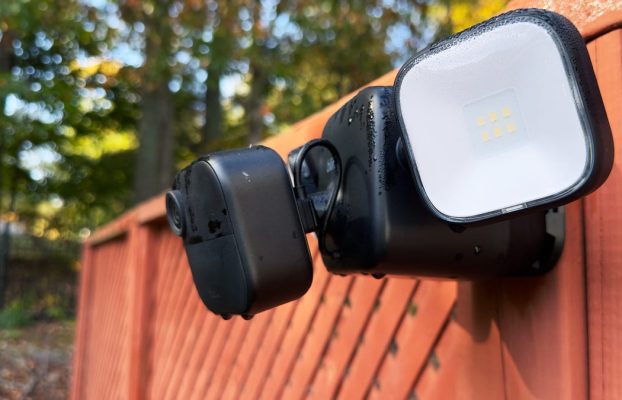 Todavía puedes conseguir una cámara reflectora Blink Outdoor 4 por $78