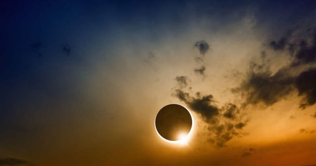 Cómo fotografiar un eclipse solar sin dañar tus ojos ni tu cámara
