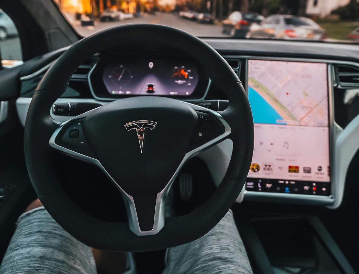 La NHTSA concluye la investigación del piloto automático de Tesla después de vincular el sistema con 14 muertes