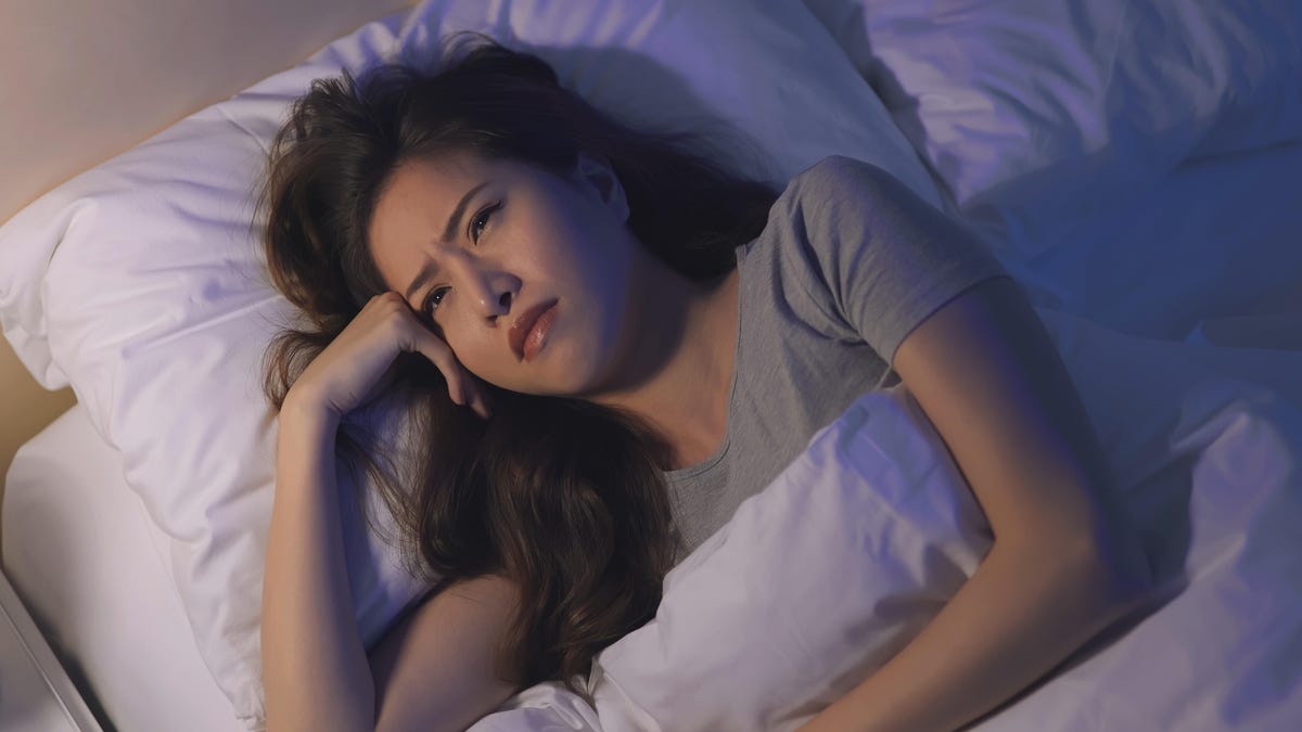 Elimina la ansiedad nocturna con estos 5 trucos para dormir comprobados