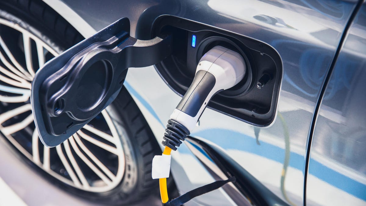 Ahora hay 1 estación de carga para vehículos eléctricos por cada 5 gasolineras en California