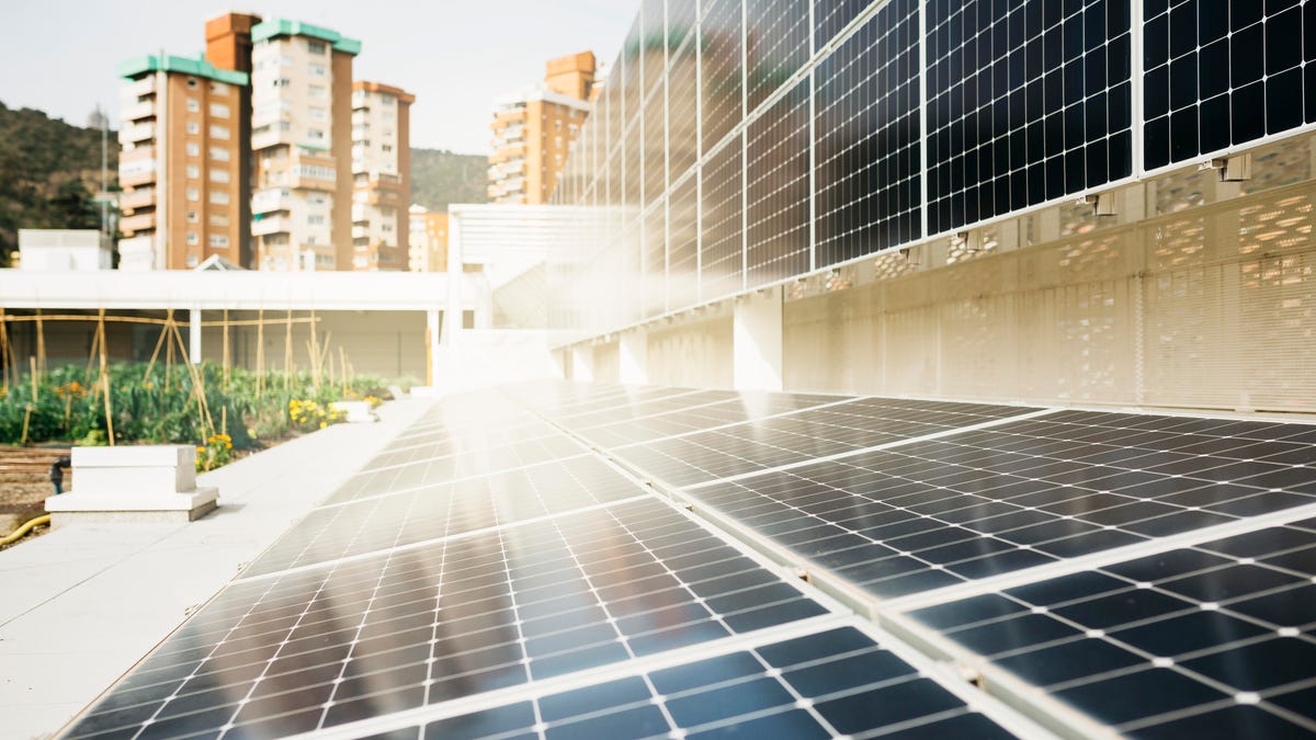 Los federales acaban de anunciar un plan de 7.000 millones de dólares para hacer que la energía solar sea asequible