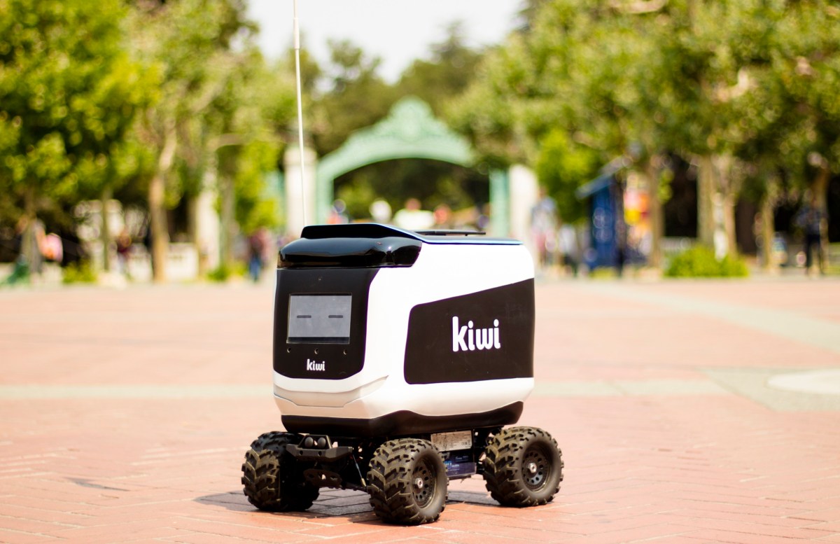 La empresa de entrega de robots Kiwibot compra un fabricante de chips de Taipei, citando las tensiones entre Estados Unidos y China