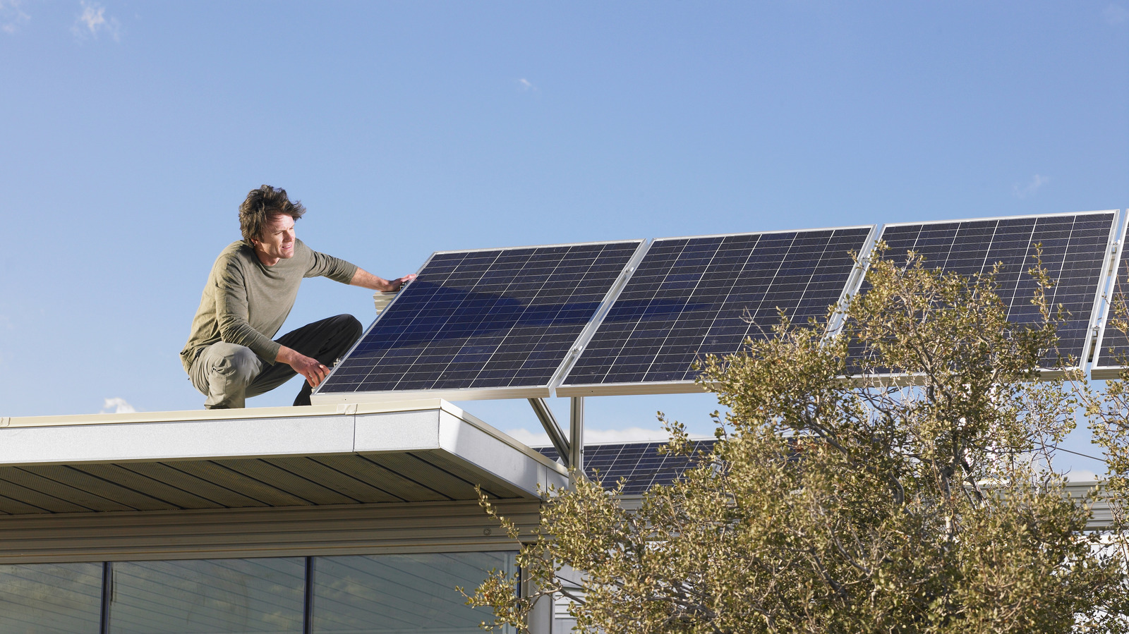 6 kits de paneles solares fuera de la red altamente calificados de Home Depot