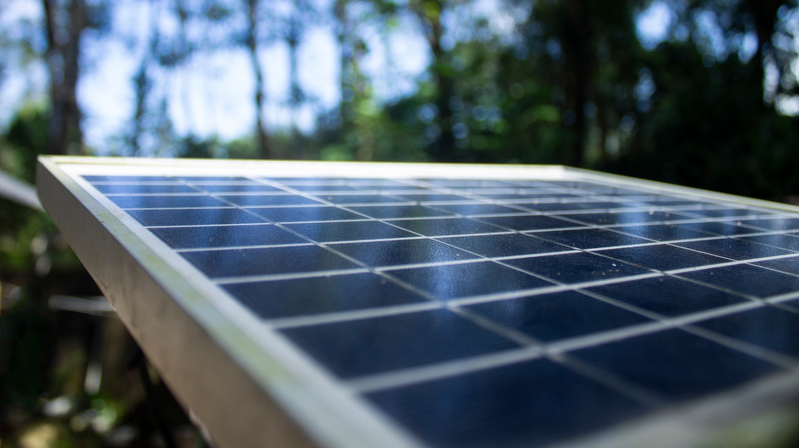 ¿Vale la pena fabricar sus propios paneles solares?