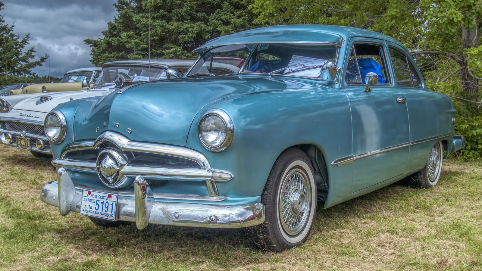 ¿Qué hizo que el Ford de 1949 fuera tan influyente en el futuro del diseño de automóviles?