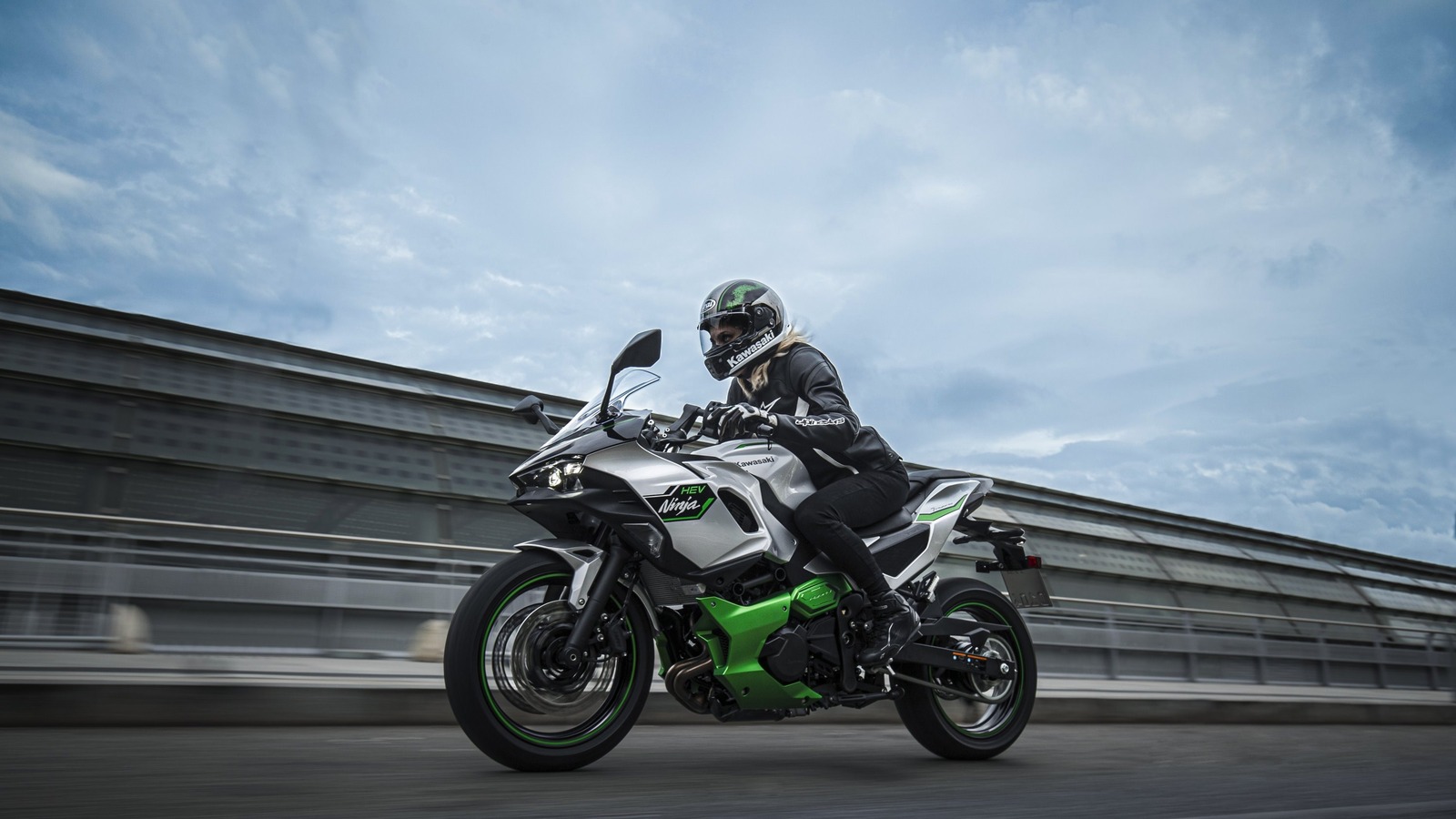 Todo sobre la motocicleta híbrida Kawasaki Ninja 7
