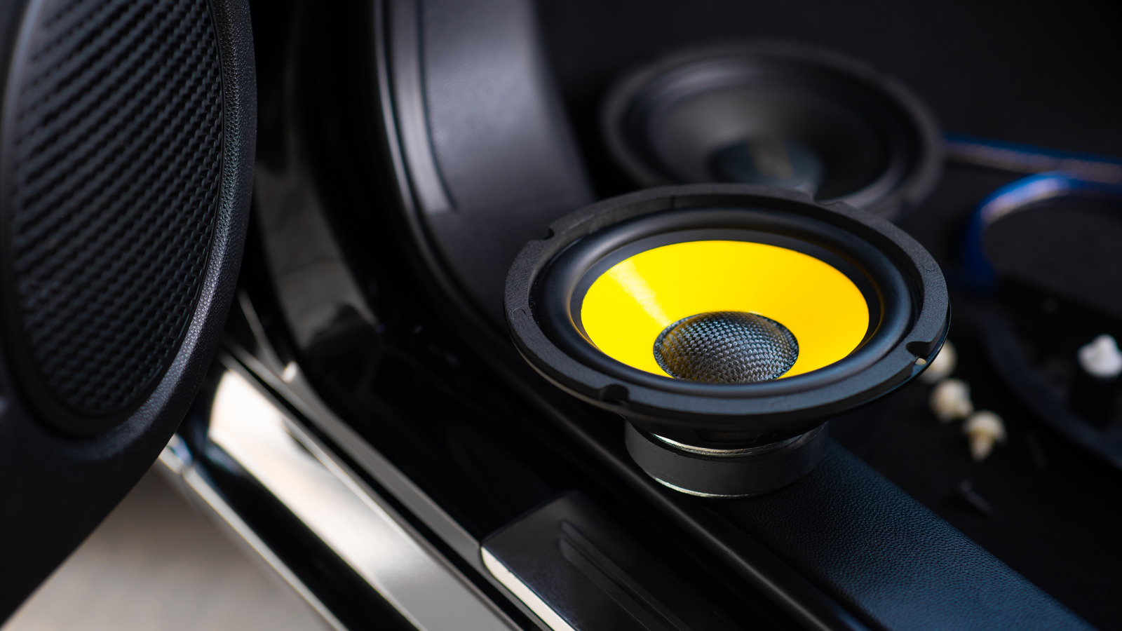 5 subwoofers asequibles para tu coche