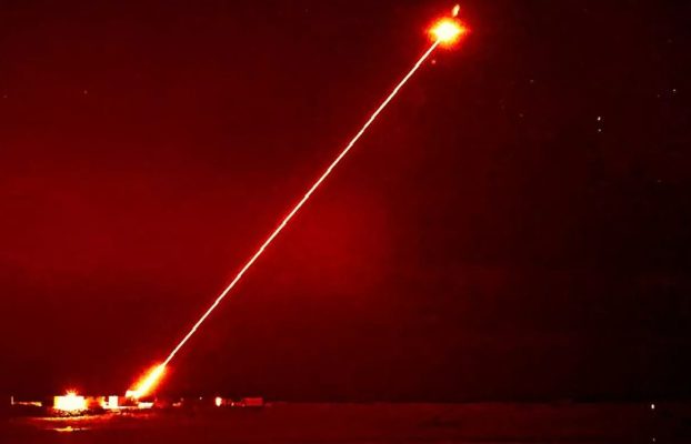 La Armada británica utilizará láseres para eliminar drones del cielo: así es como se hace