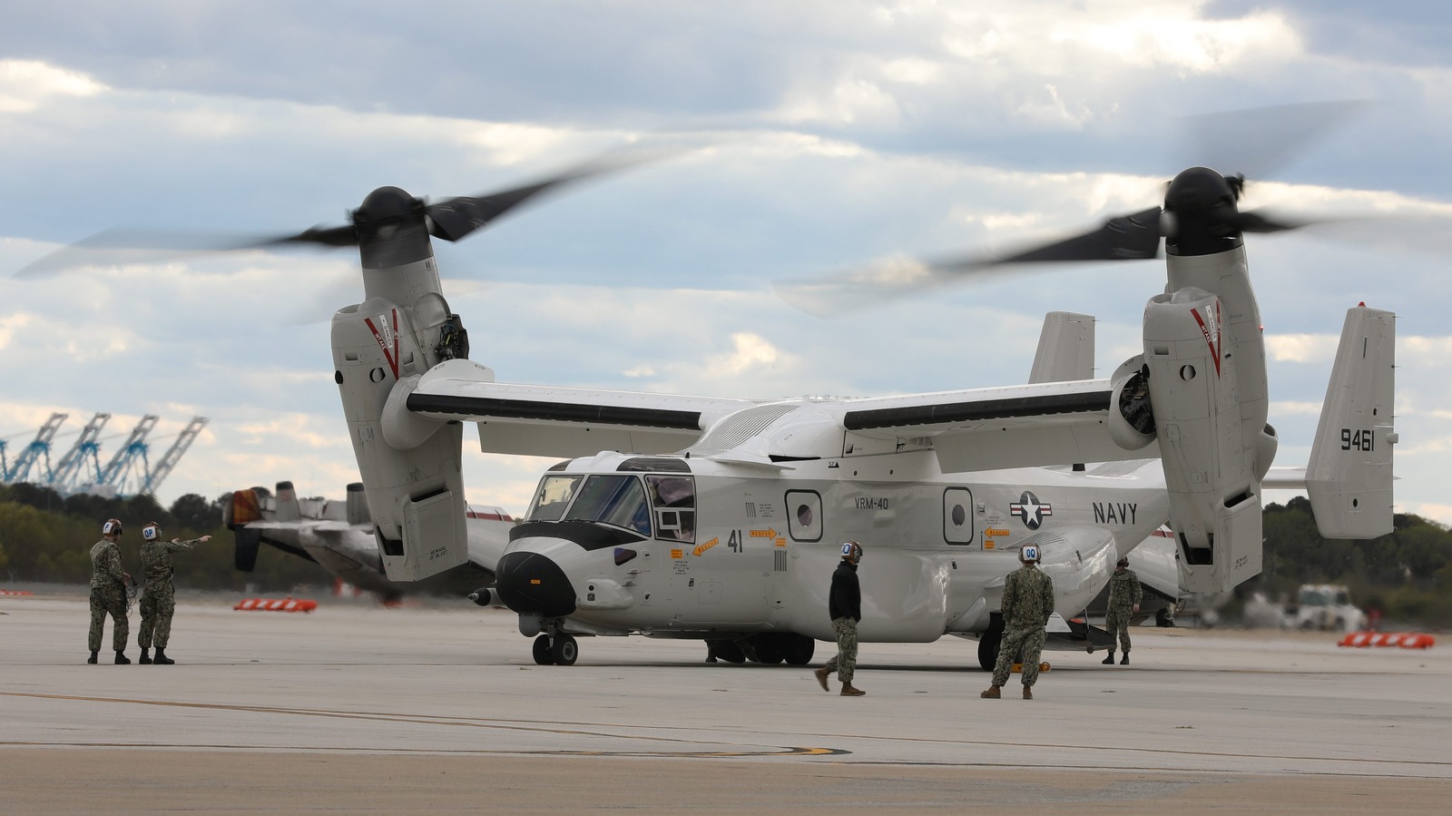 Esto es lo que puede hacer el nuevo CMV-22B Osprey de la Marina