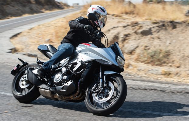 5 motocicletas Suzuki rápidas para motociclistas experimentados