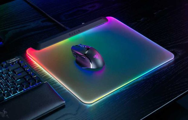La nueva alfombrilla RGB de Razer es la alfombrilla más brillante jamás creada
