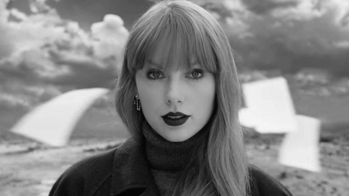 El primer vídeo musical de ‘Tortured Poets’ de Taylor Swift ya está disponible: lo que hay que saber sobre todos sus últimos trabajos