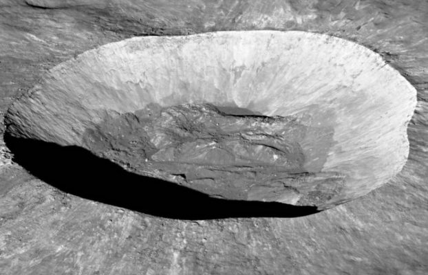 El lugar de nacimiento de un asteroide cercano se remonta a un cráter específico en la Luna