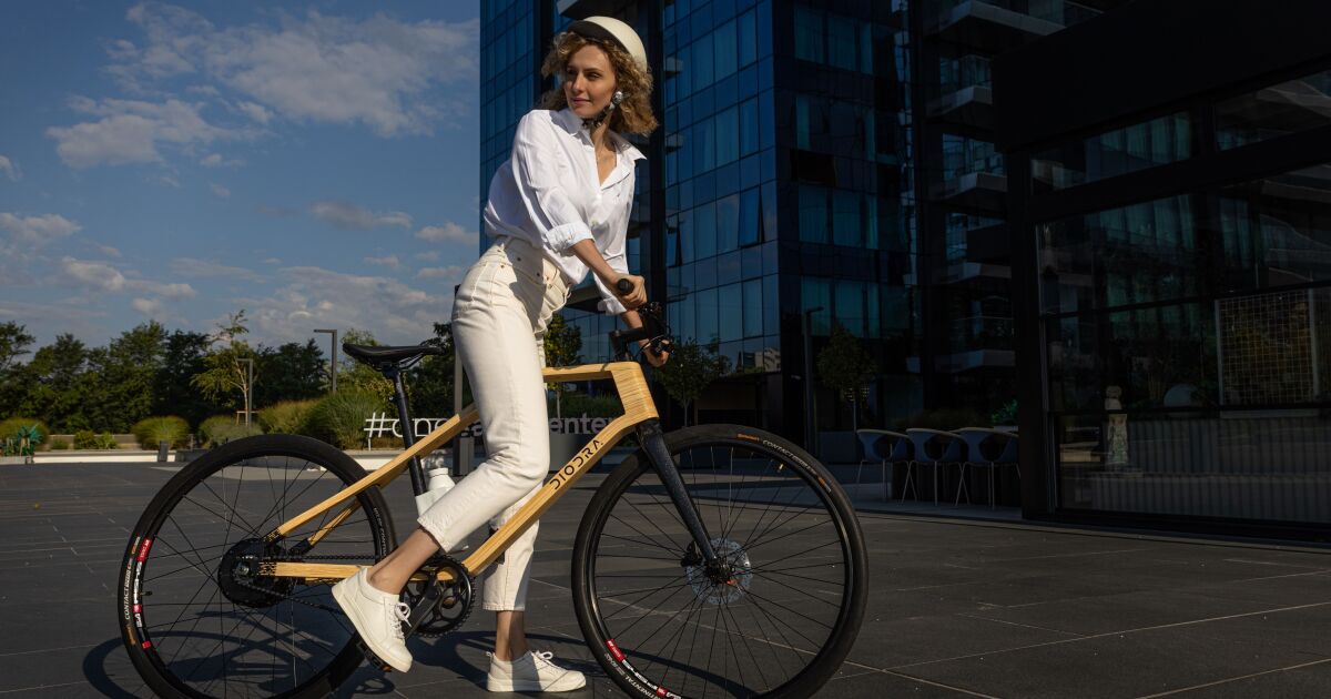 La bicicleta eléctrica de bambú más ligera del mundo adopta un enfoque todo en uno para los desplazamientos