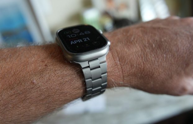 Una característica la convierte en la mejor correa de titanio para Apple Watch disponible