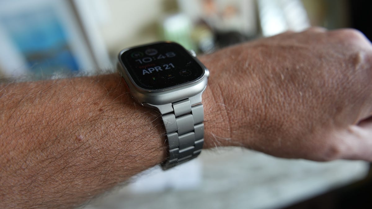 Una característica la convierte en la mejor correa de titanio para Apple Watch disponible