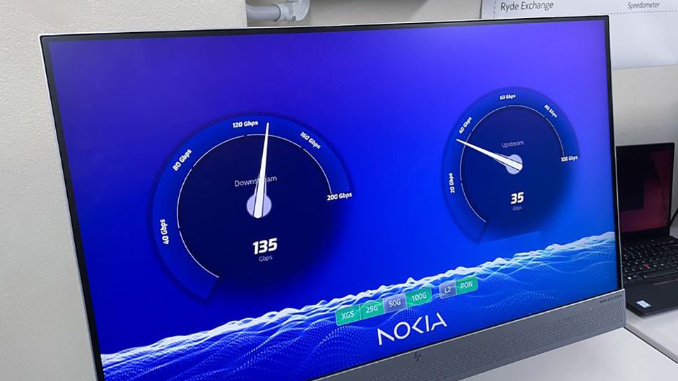 La conexión de banda ancha más rápida del mundo ya está disponible: Nokia hace una demostración de una línea de Internet de 100 gigabits en Australia en un intento de batir récords, pero no dice cuándo saldrá a la venta.