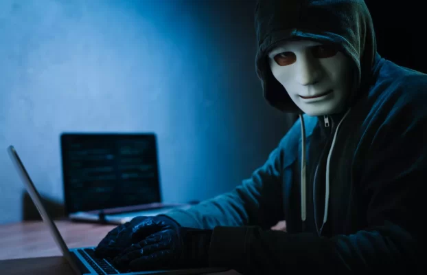 El ciberdelito no paga: el hacker de REvil recibe una sentencia de 13 años de prisión y una multa de 16 millones de dólares