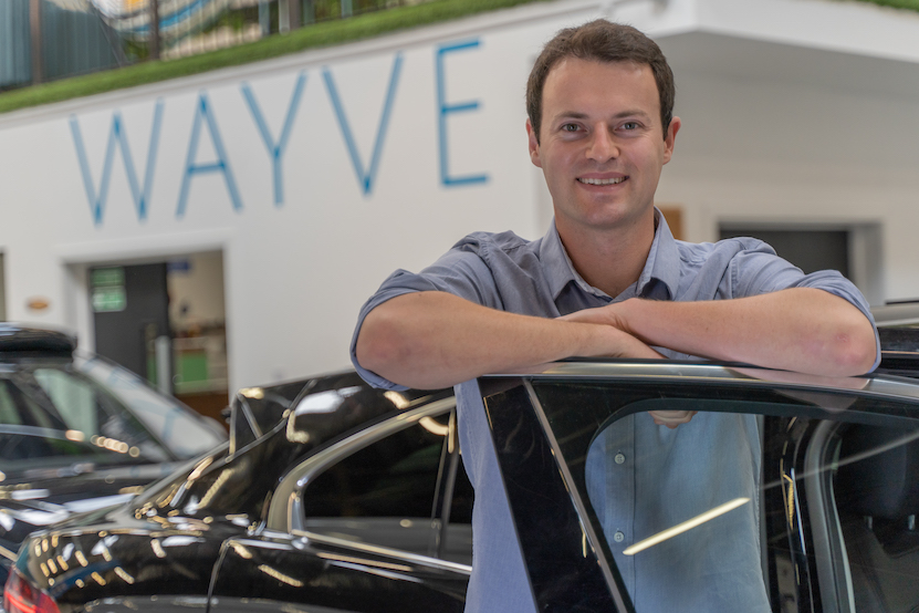 Wayve recauda mil millones de dólares para llevar su tecnología de conducción autónoma similar a la de Tesla a muchos fabricantes de automóviles