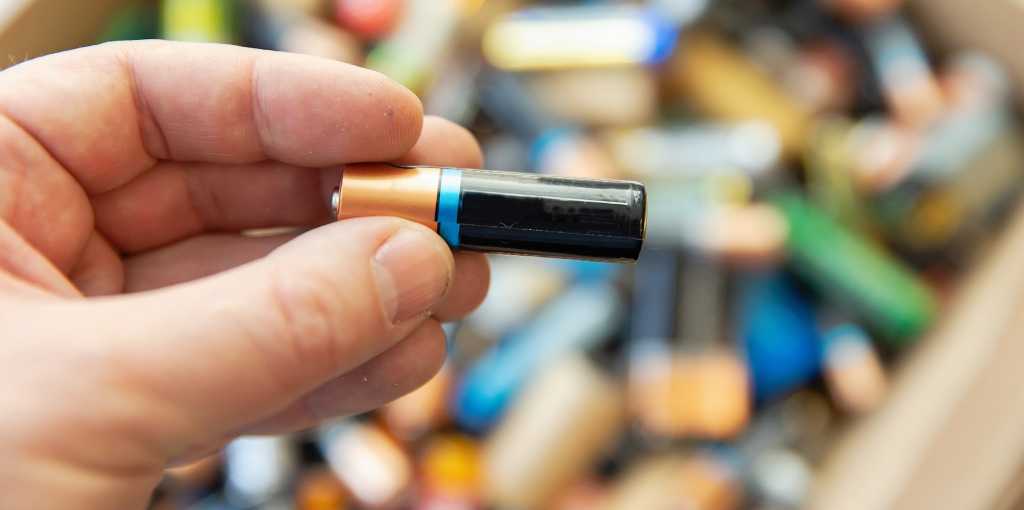 Este sencillo truco revela si una batería está llena o vacía