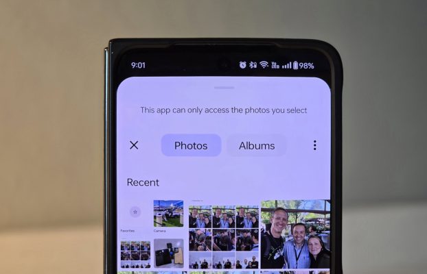 El Selector de fotos de Android finalmente te permitirá buscar en tu galería