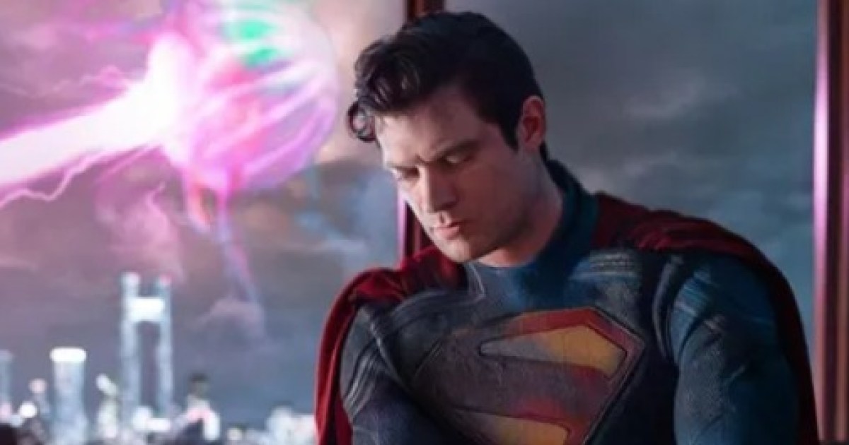 James Gunn comparte la primera imagen de David Corenswet con el traje de Superman