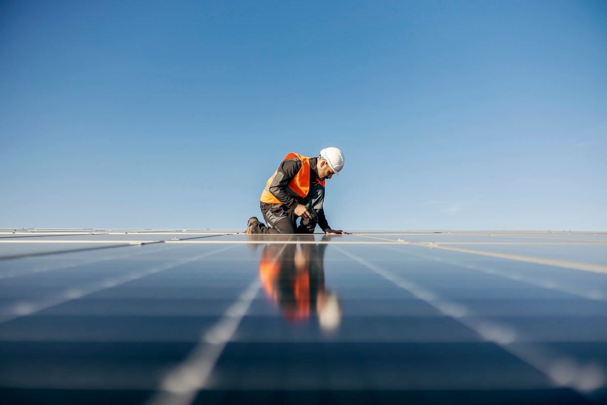 Civic Renewables está incorporando instaladores solares residenciales para mejorar la calidad y hacer crecer el mercado