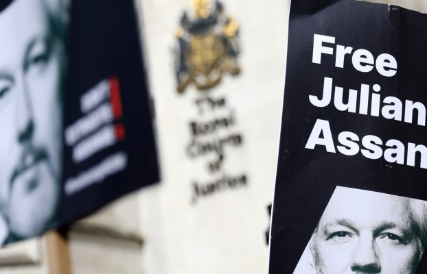Julian Assange de WikiLeaks puede apelar su extradición a Estados Unidos, dice un tribunal británico