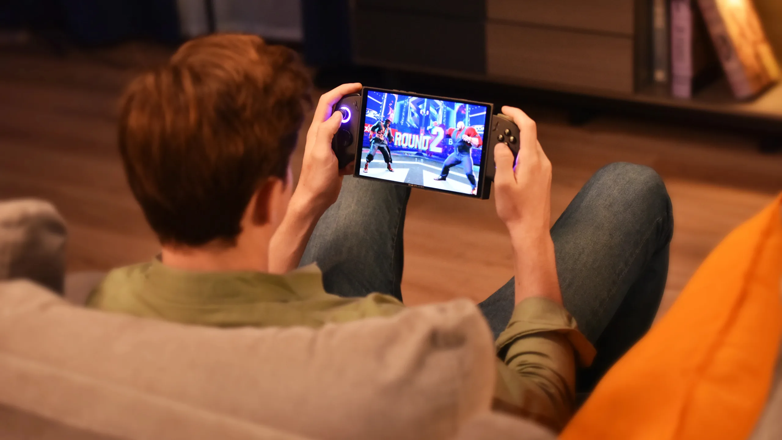 OneXPlayer revela una versión Mini de su PC portátil para juegos X1