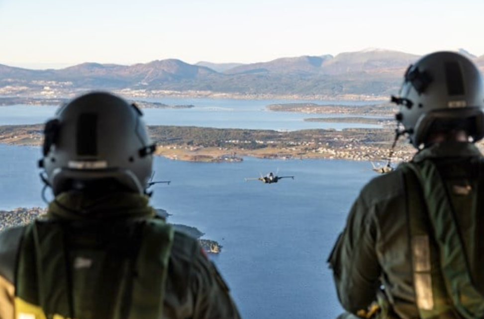 Noruega revisa al alza el presupuesto de defensa para 2024 antes de una revisión de 12 años