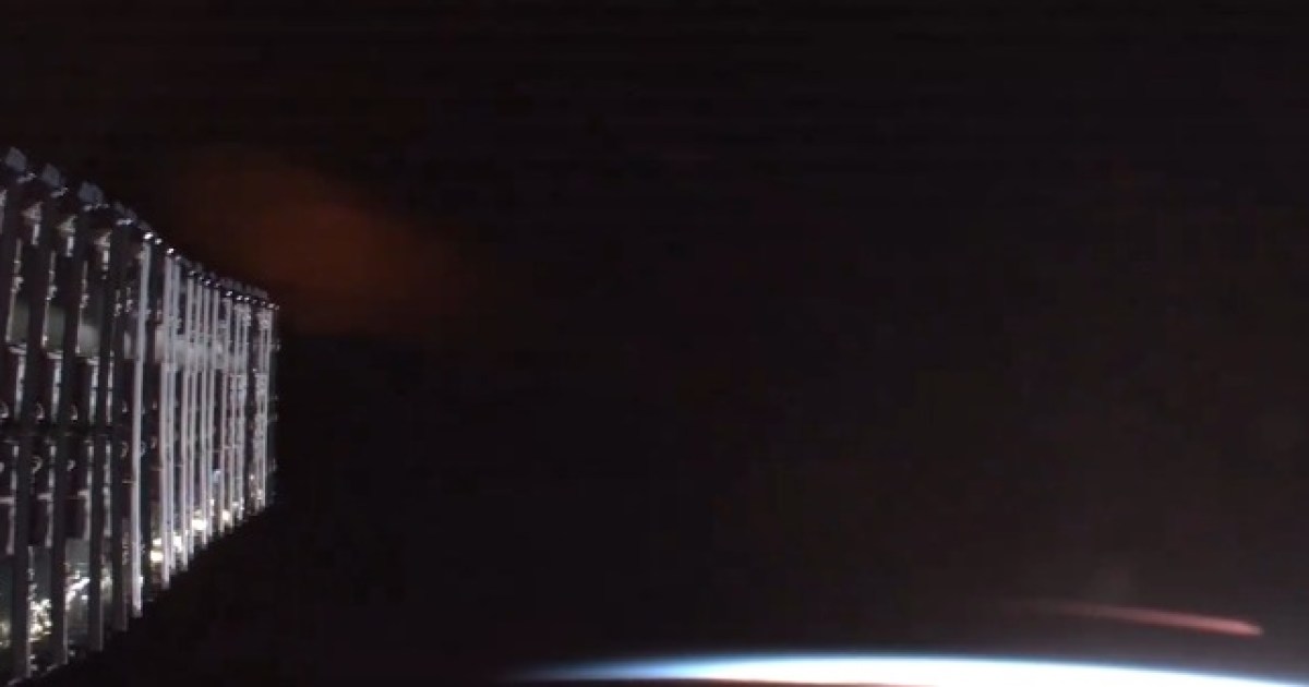 SpaceX comparte imágenes del magnífico amanecer orbital