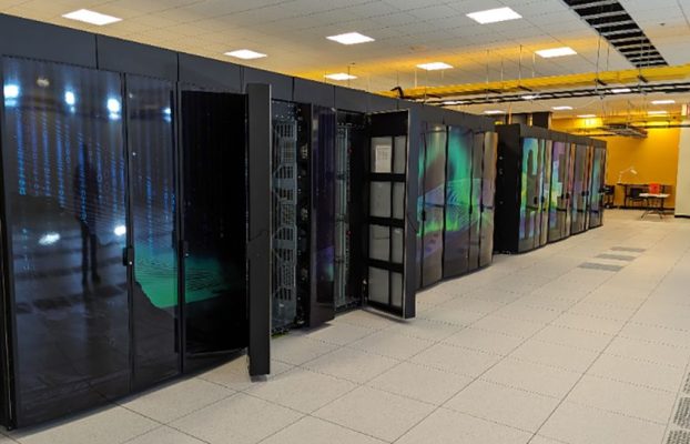 Se está subastando una supercomputadora estadounidense con 8.000 CPU Intel Xeon y 300 TB de RAM; sin embargo, la computadora número 160 más poderosa del mundo tiene algunos problemas de mantenimiento y su funcionamiento costará miles de dólares por día.