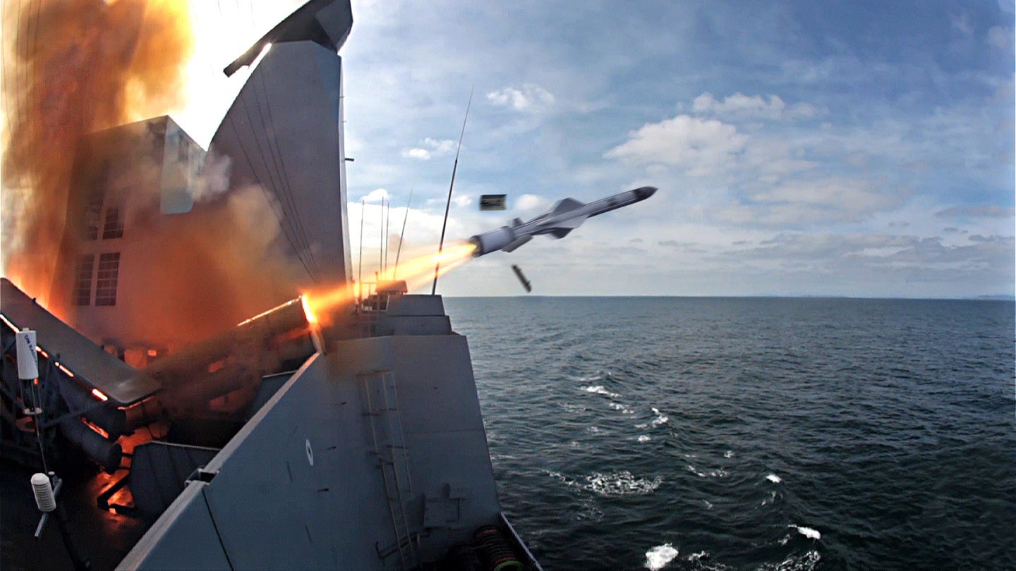 La Armada francesa aumenta su arsenal con la actualización de los misiles EXOCET