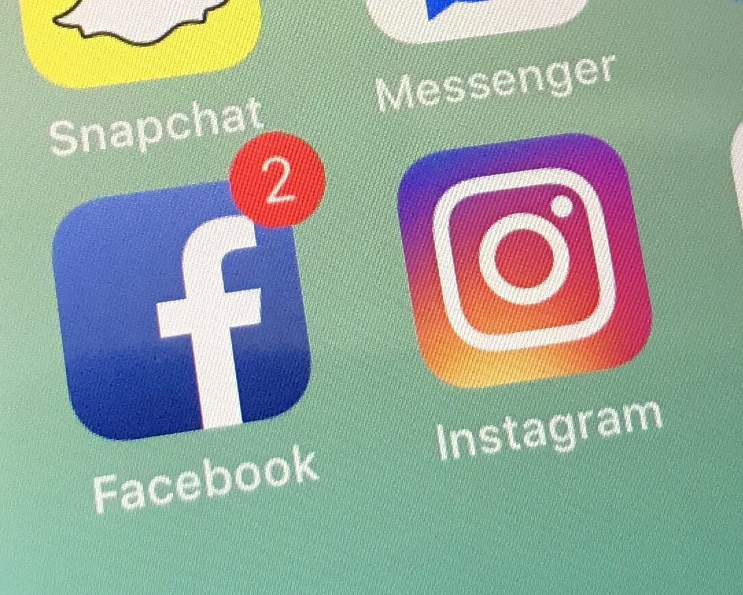 La UE abre investigaciones sobre seguridad infantil en Facebook e Instagram, citando preocupaciones de diseño adictivo