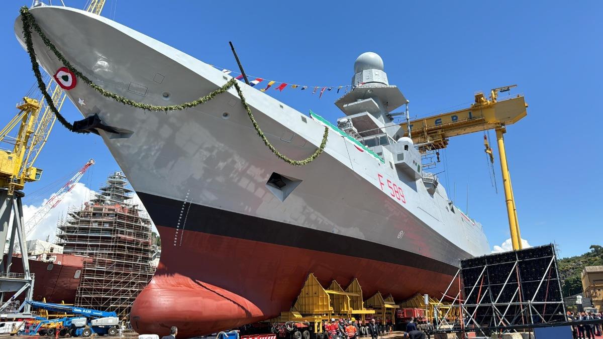 La Armada italiana bota la décima fragata FREMM, la Emilio Bianchi