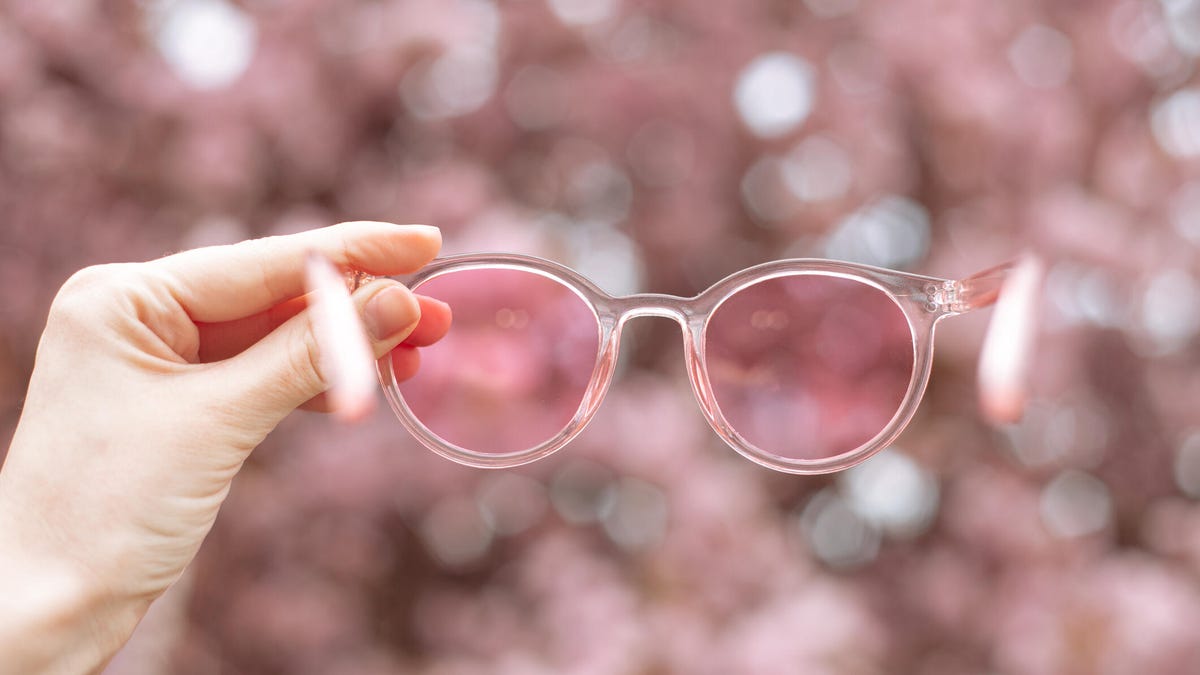 ¿De qué color son tus gafas de sol?  Puede ser importante cuando los uses