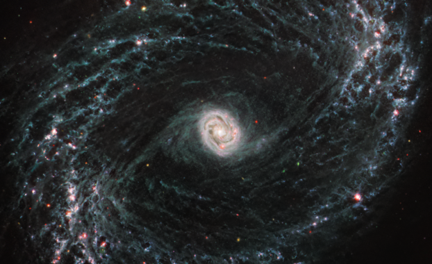 Monstruoso flujo galáctico impulsado por estrellas en explosión