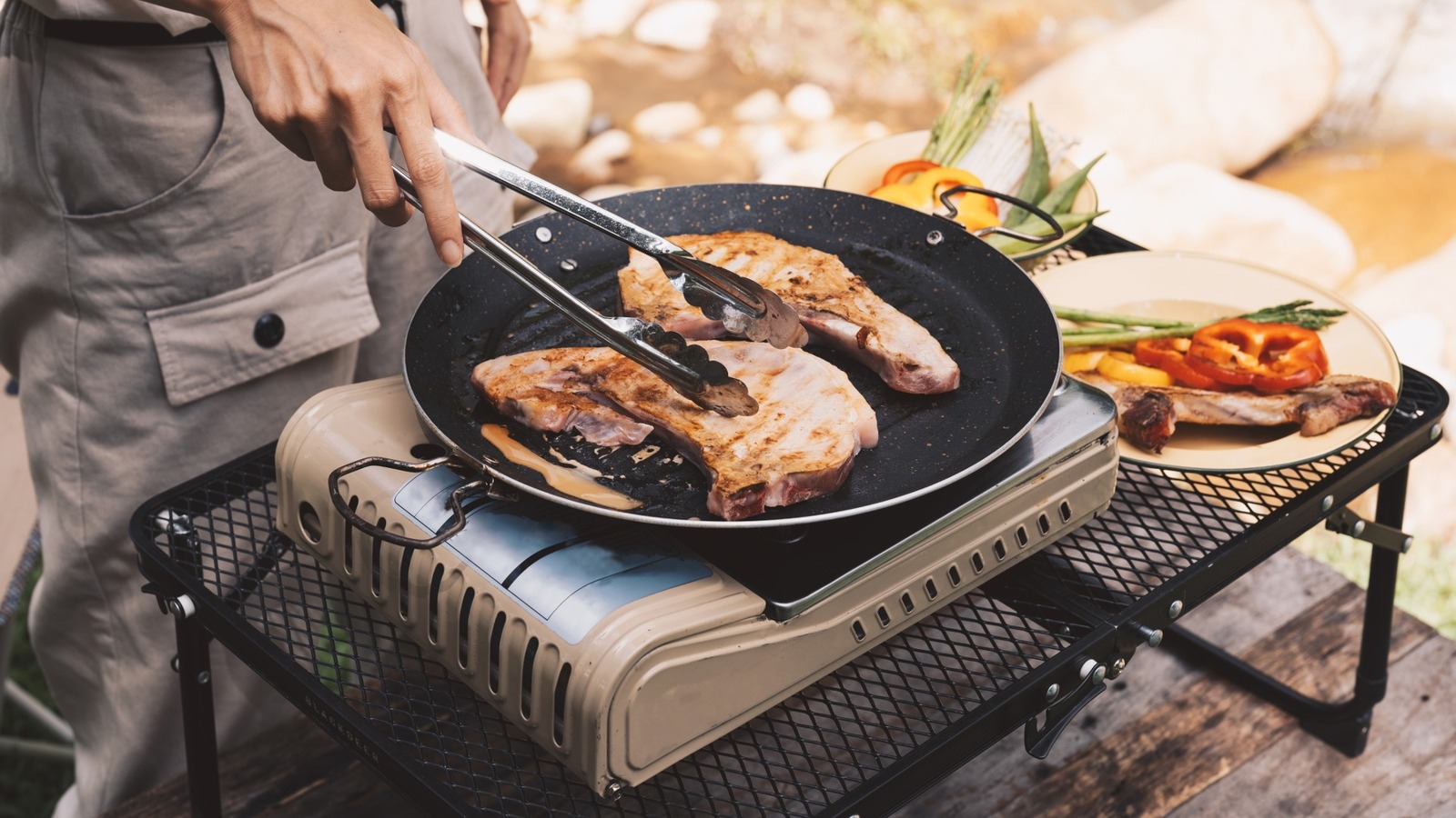 5 dispositivos de alta tecnología que ayudan a que cocinar al aire libre mientras se acampa sea mucho más fácil