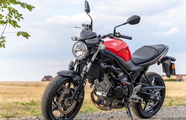 Las 5 motocicletas Suzuki con mayor eficiencia de combustible en 2024