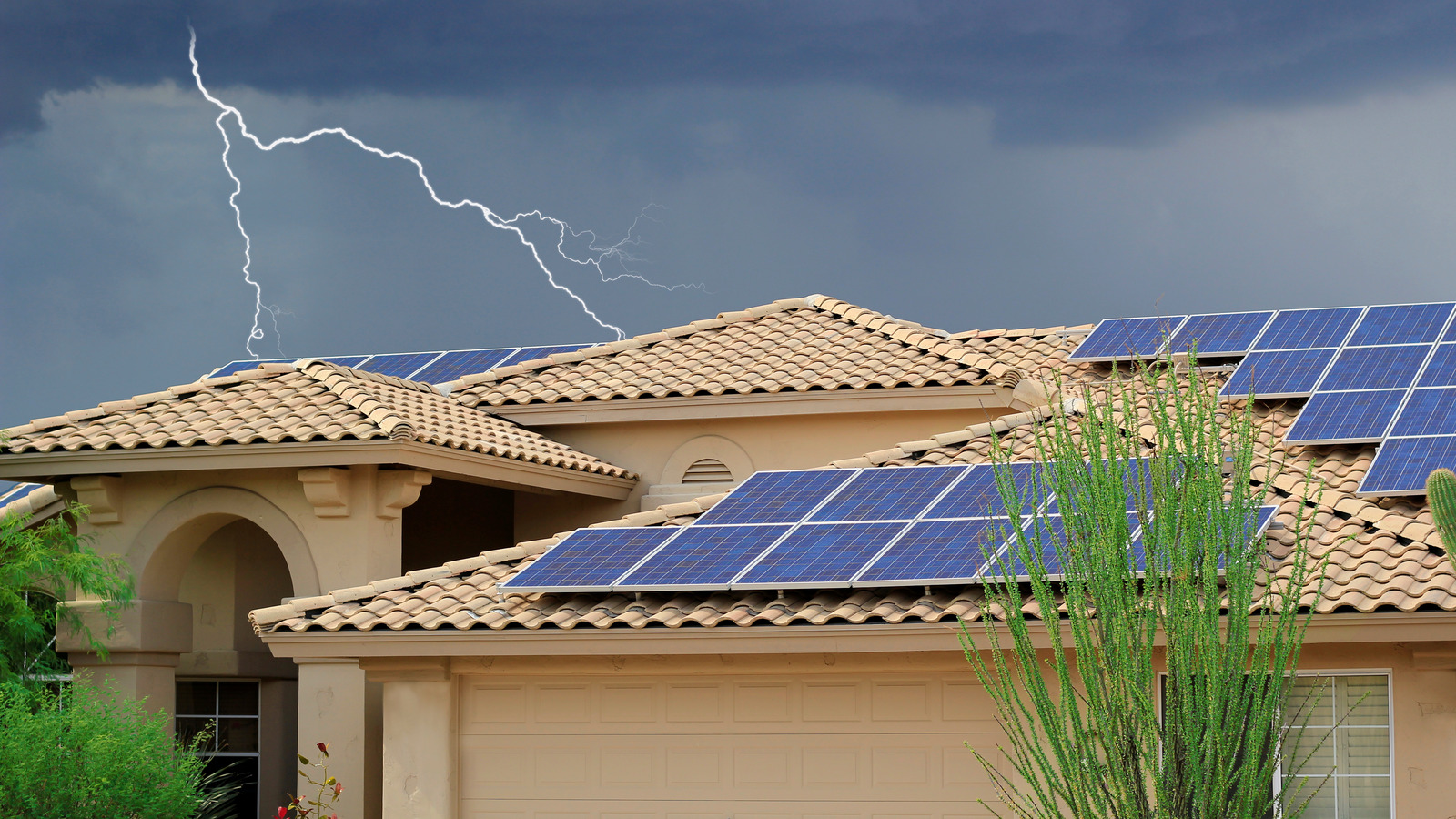 ¿Puede la energía solar alimentar mi casa cuando la red no funciona?