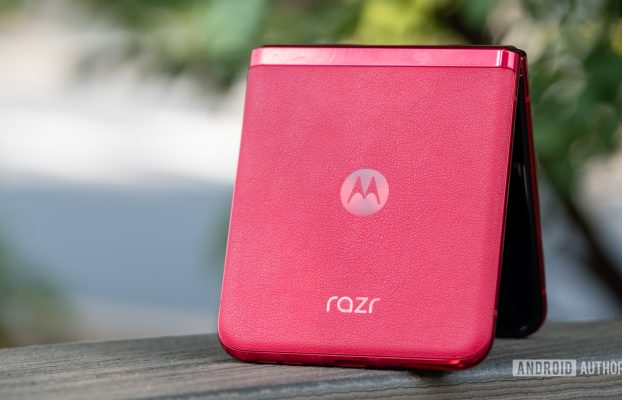 Motorola Razr Plus (2024) filtró pistas de imágenes en vivo sobre un lanzamiento inminente