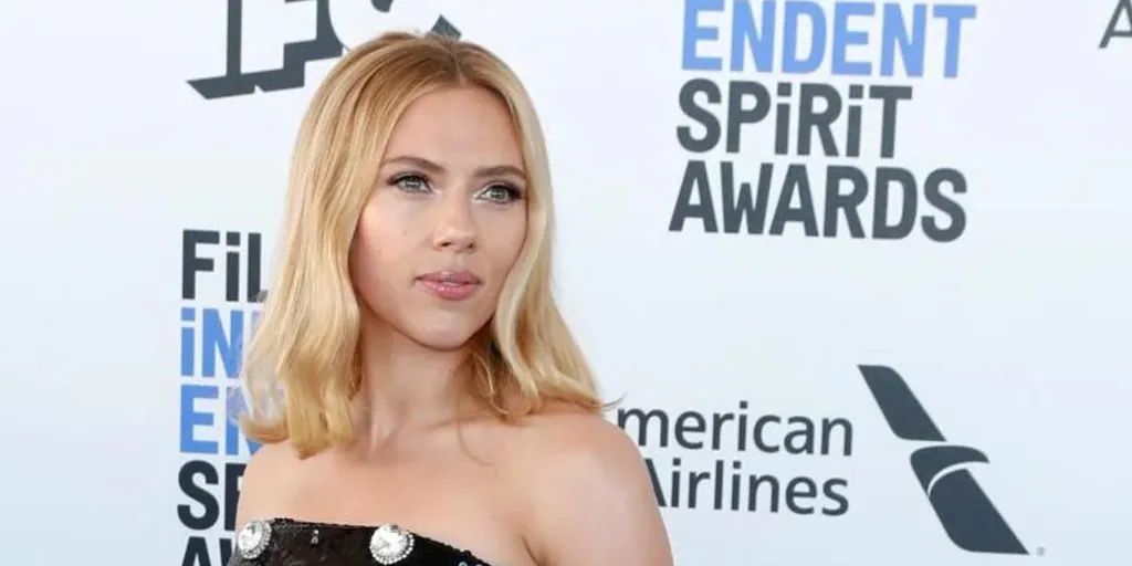 Scarlett Johansson acusa a OpenAI de copiar su voz para usarla en ChatGPT contra su voluntad