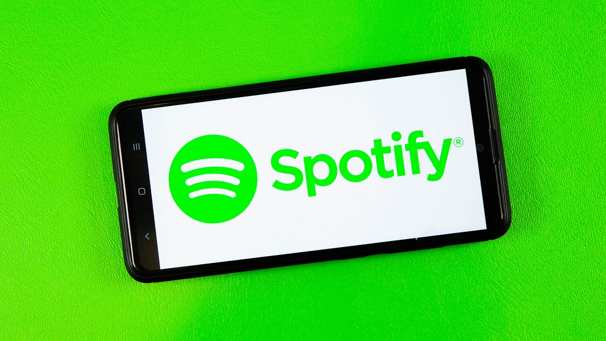 Spotify comienza silenciosamente a cobrar a los oyentes no premium por las letras