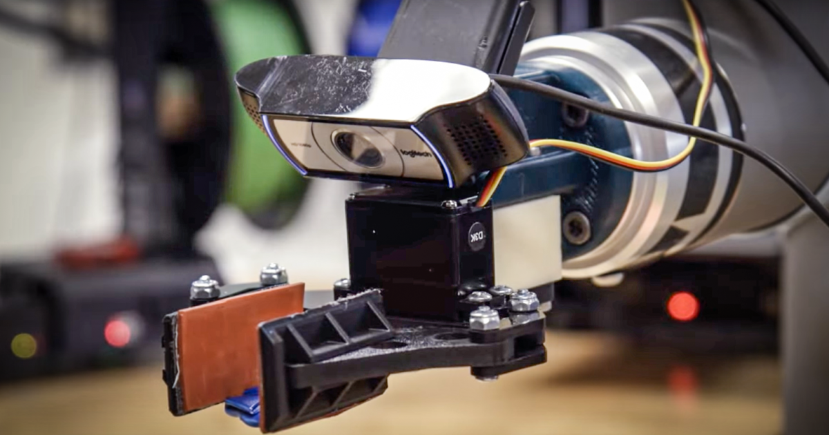 Un robot autónomo inventa y luego aplasta el mejor amortiguador del mundo