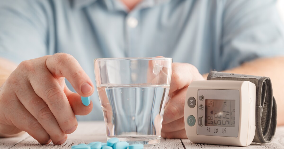Los medicamentos para la presión arterial duplican el riesgo de fracturas óseas en adultos mayores