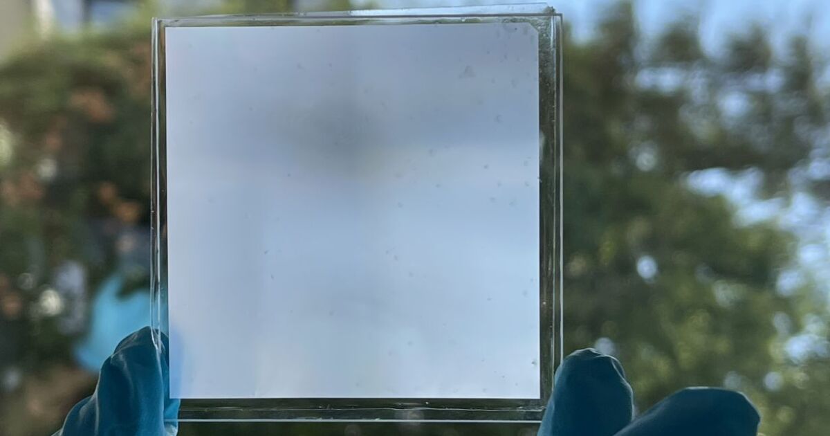 Más transparente que el vidrio, un nuevo material enfría las habitaciones y se autolimpia